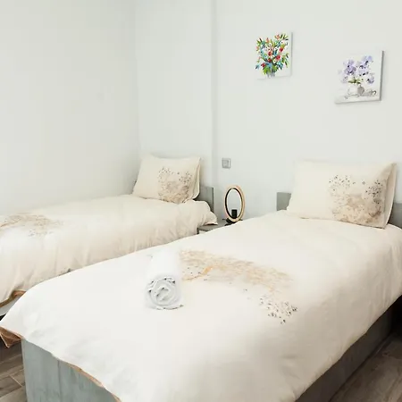 Modern Beauty In Zografou, Close To Athens' Center *