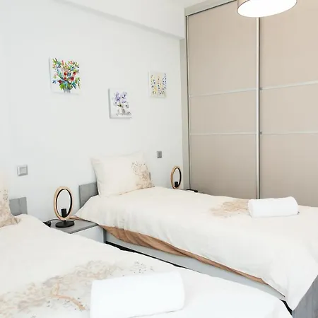 Modern Beauty In Zografou, Close To Athens' Center *